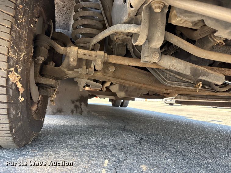 image for item ET0575 2012 Ford E450 shuttle bus