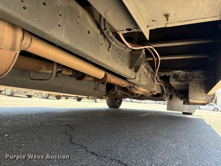 image for item ET0575 2012 Ford E450 shuttle bus