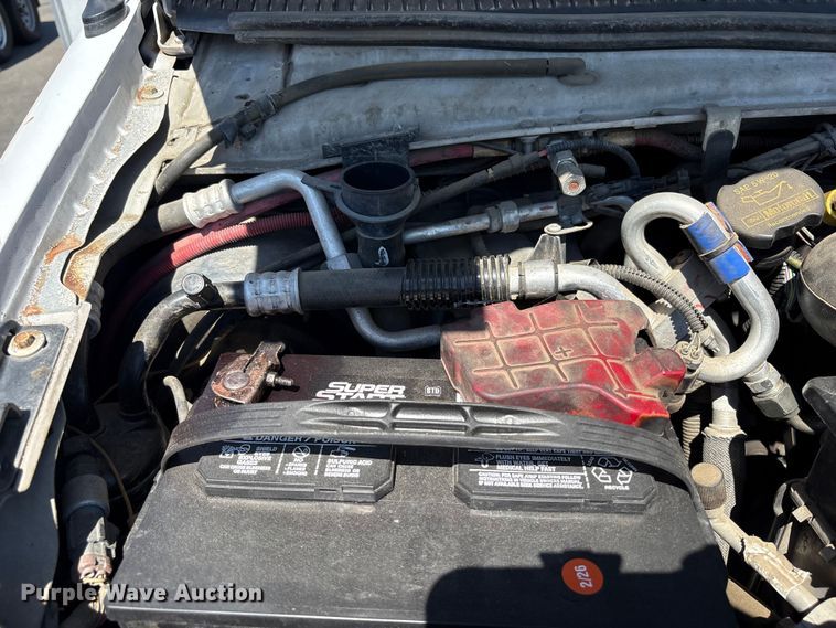 image for item ET0575 2012 Ford E450 shuttle bus
