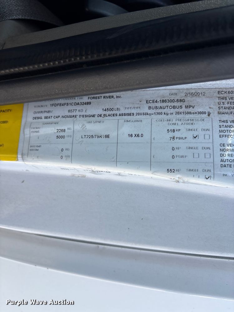 image for item ET0575 2012 Ford E450 shuttle bus