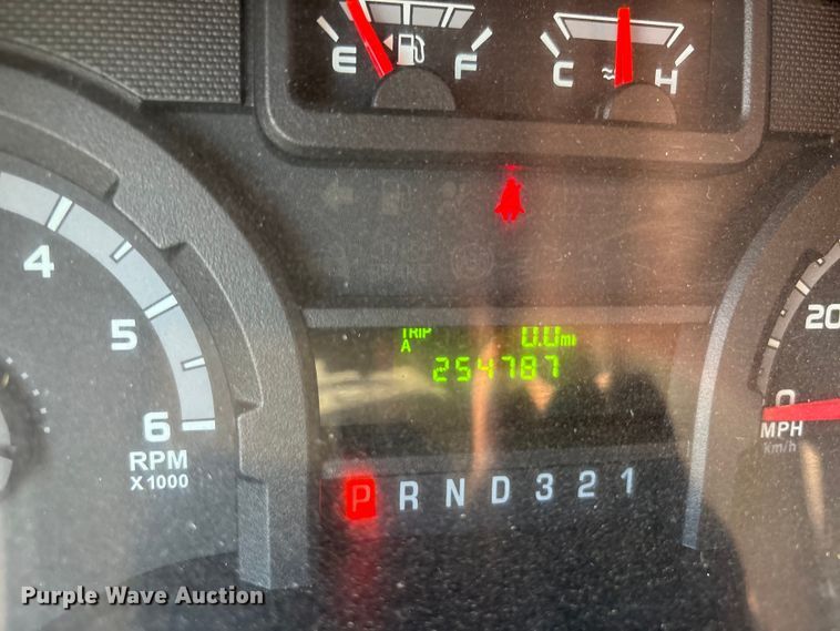 image for item ET0575 2012 Ford E450 shuttle bus