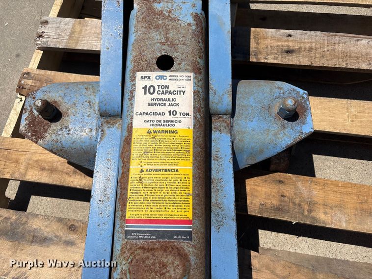 image for item ET0579 SPX 5008 floor jack