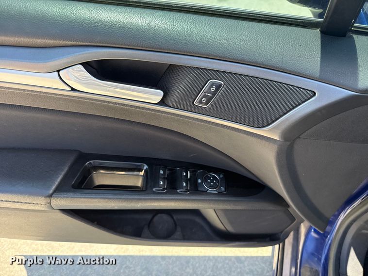 image for item ET6323 2014 Ford Fusion 