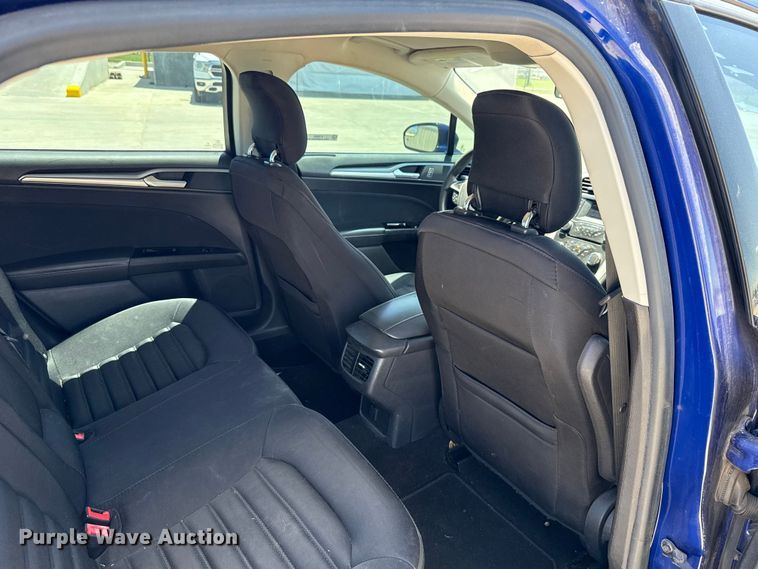 image for item ET6323 2014 Ford Fusion 