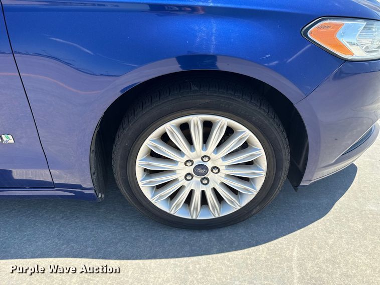 image for item ET6323 2014 Ford Fusion 