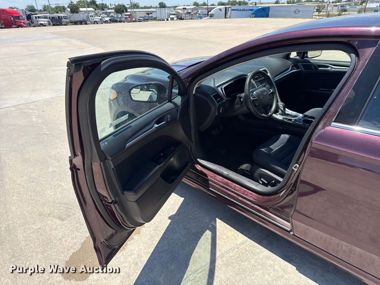 image for item ET6324 2013 Ford Fusion 