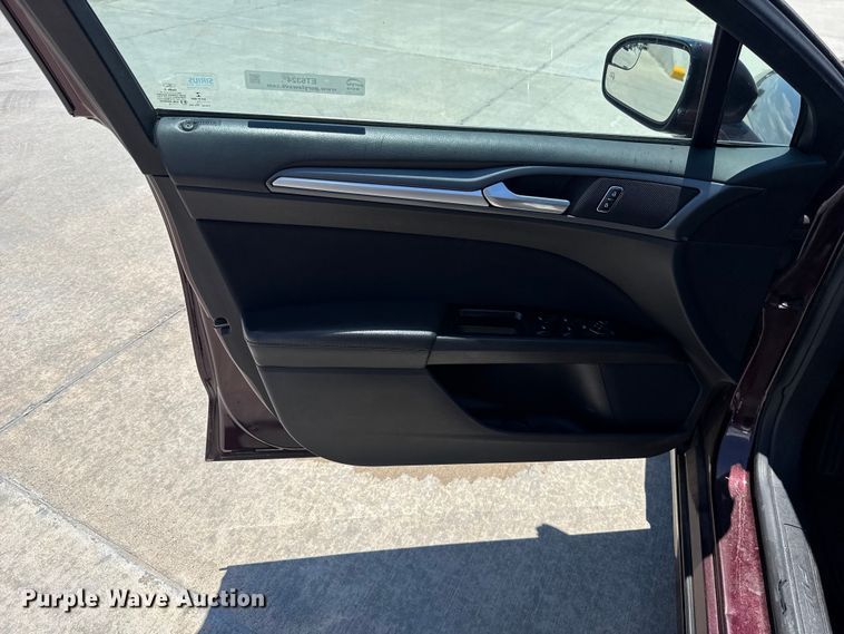 image for item ET6324 2013 Ford Fusion 