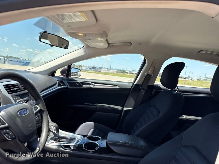 image for item ET6324 2013 Ford Fusion 