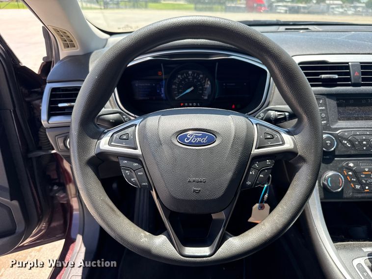image for item ET6324 2013 Ford Fusion 