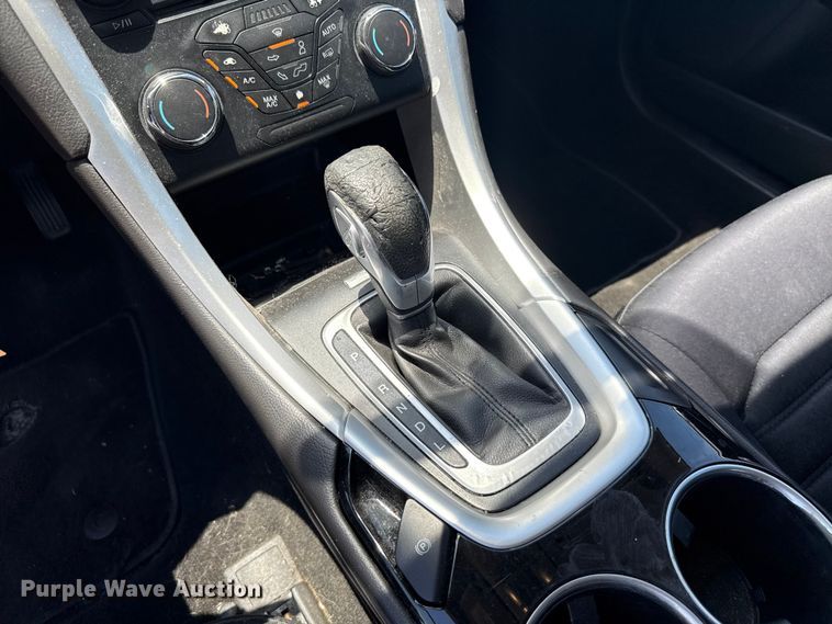 image for item ET6324 2013 Ford Fusion 