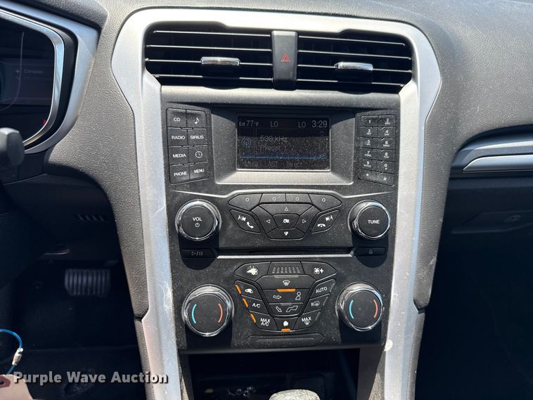 image for item ET6324 2013 Ford Fusion 