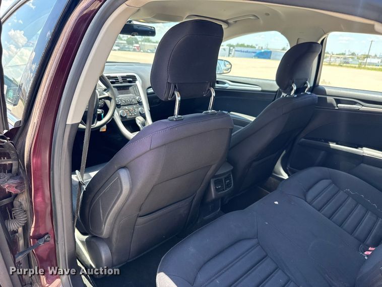 image for item ET6324 2013 Ford Fusion 