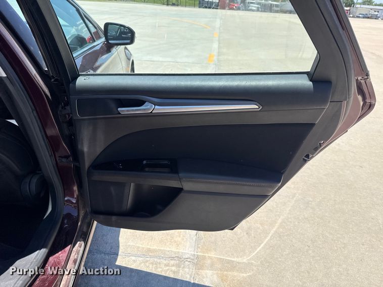 image for item ET6324 2013 Ford Fusion 