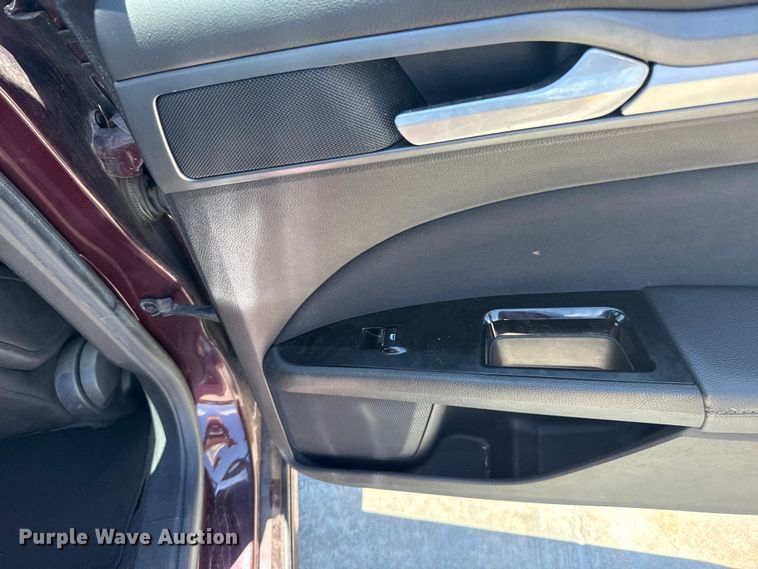 image for item ET6324 2013 Ford Fusion 