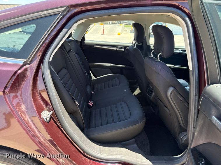 image for item ET6324 2013 Ford Fusion 