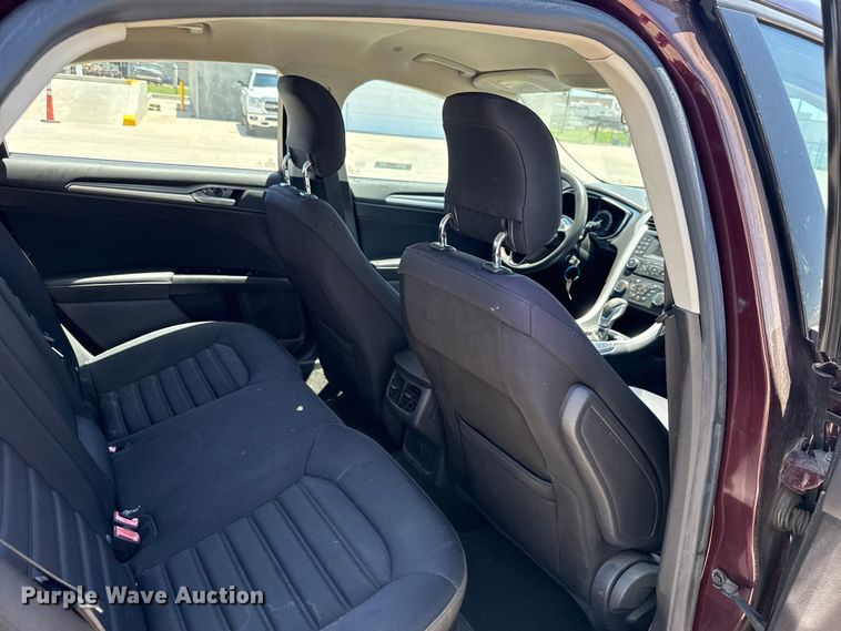 image for item ET6324 2013 Ford Fusion 