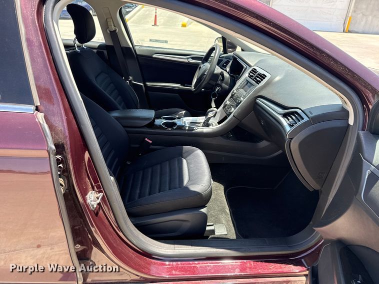 image for item ET6324 2013 Ford Fusion 