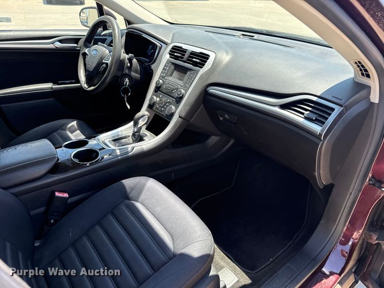 image for item ET6324 2013 Ford Fusion 