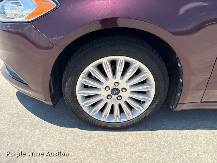 image for item ET6324 2013 Ford Fusion 