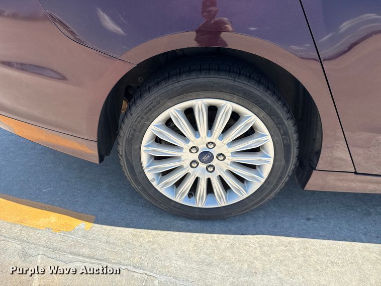 image for item ET6324 2013 Ford Fusion 
