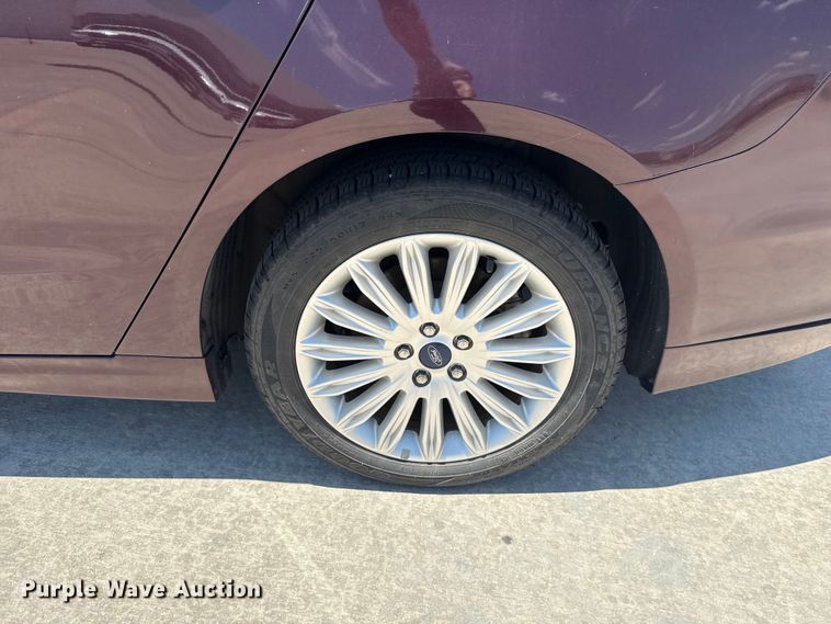 image for item ET6324 2013 Ford Fusion 