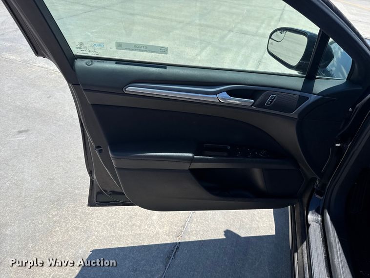image for item ET6325 2016 Ford Fusion 
