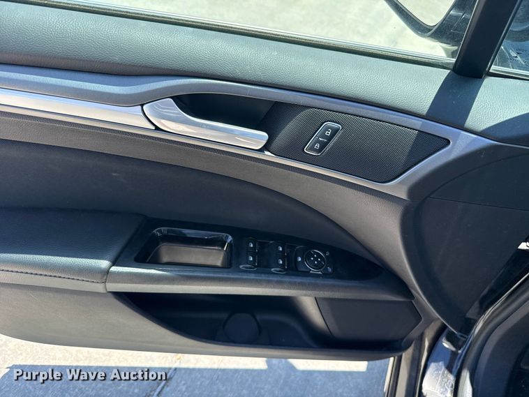image for item ET6325 2016 Ford Fusion 