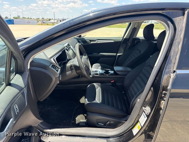 image for item ET6325 2016 Ford Fusion 