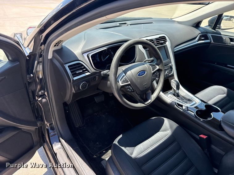 image for item ET6325 2016 Ford Fusion 