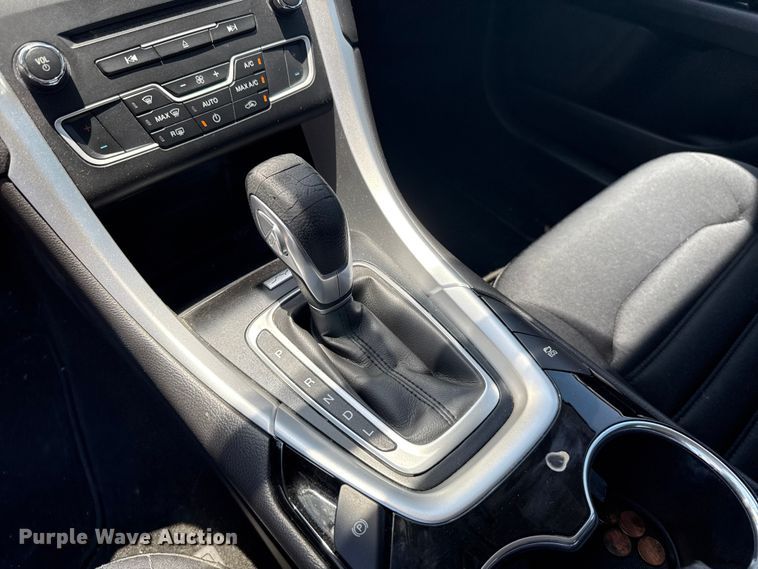 image for item ET6325 2016 Ford Fusion 