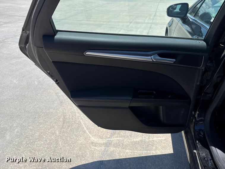 image for item ET6325 2016 Ford Fusion 