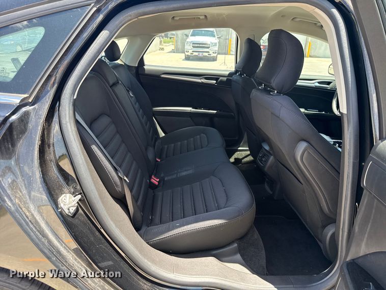 image for item ET6325 2016 Ford Fusion 
