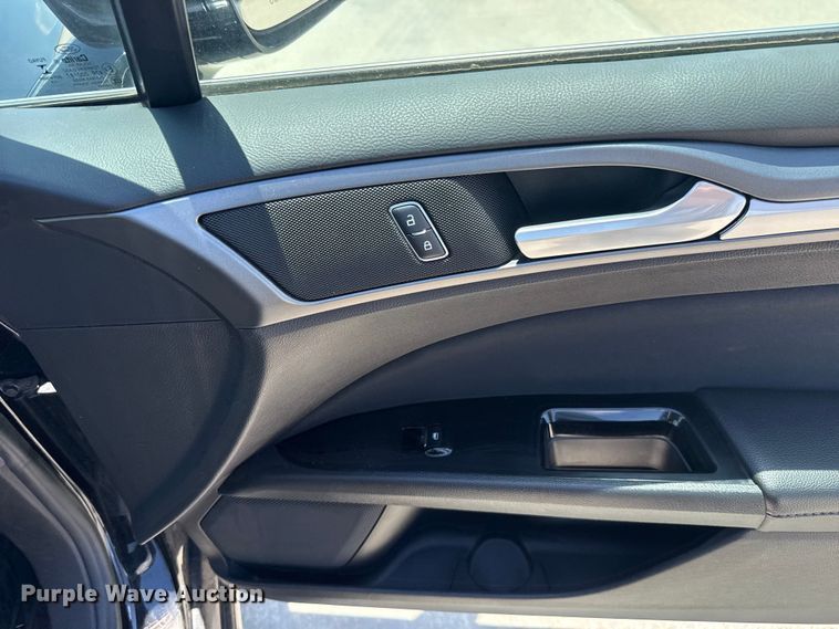 image for item ET6325 2016 Ford Fusion 