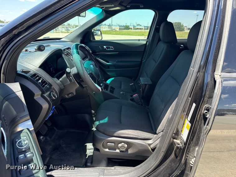 image for item ET6326 2017 Ford Explorer Police Interceptor SUV