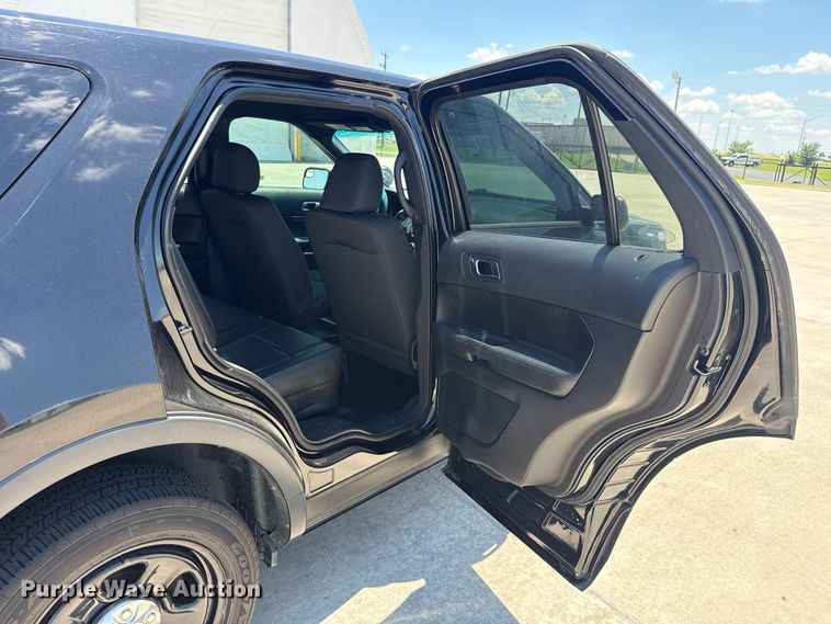 image for item ET6326 2017 Ford Explorer Police Interceptor SUV