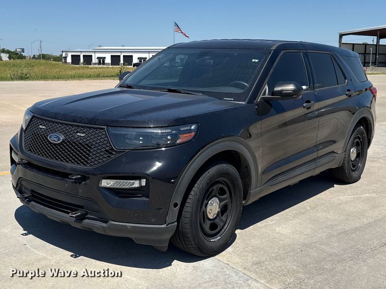 image for item ET6327 2021 Ford Explorer Police Interceptor SUV