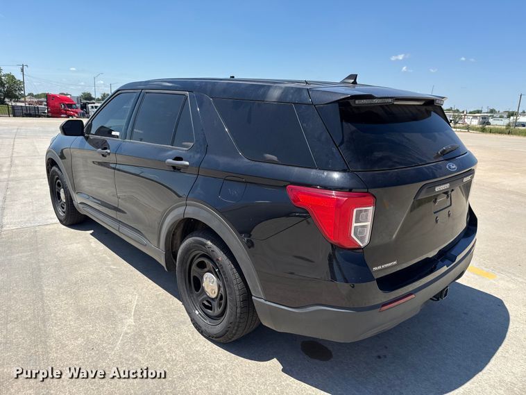 image for item ET6327 2021 Ford Explorer Police Interceptor SUV