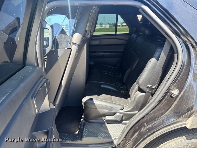 image for item ET6327 2021 Ford Explorer Police Interceptor SUV