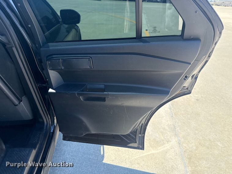image for item ET6327 2021 Ford Explorer Police Interceptor SUV