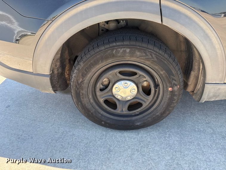 image for item ET6327 2021 Ford Explorer Police Interceptor SUV