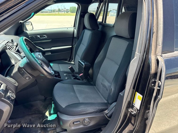 image for item ET6330 2014 Ford Explorer Police Interceptor SUV