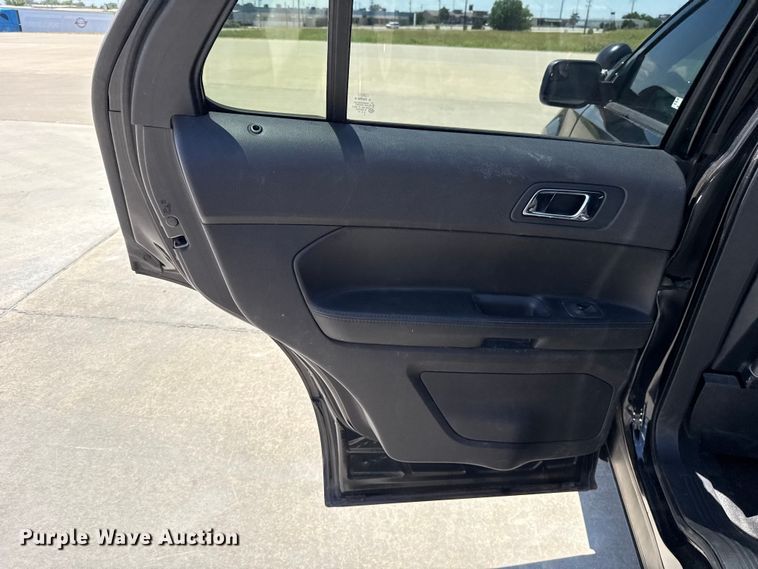 image for item ET6331 2015 Ford Explorer Police Interceptor 