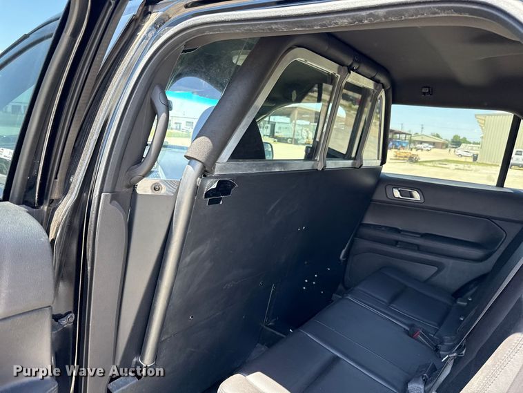 image for item ET6331 2015 Ford Explorer Police Interceptor 