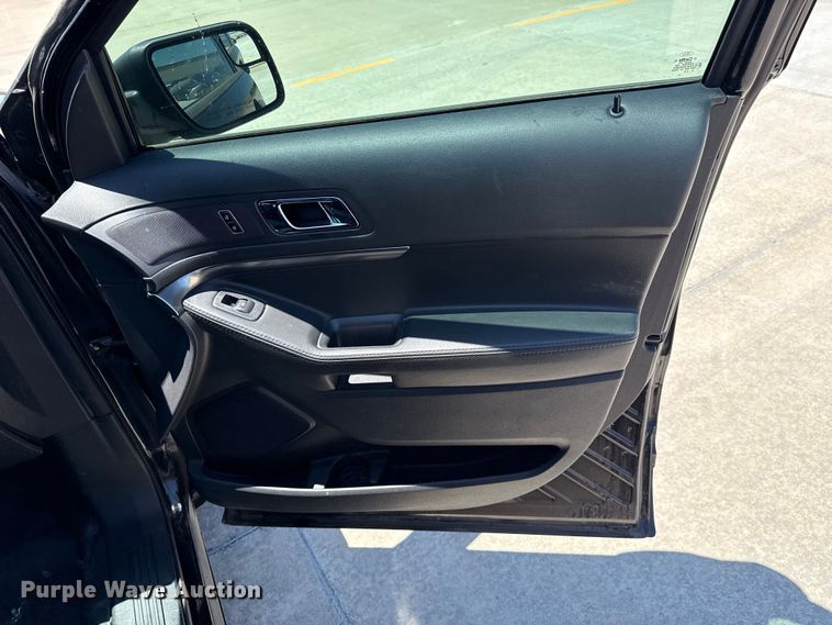 image for item ET6331 2015 Ford Explorer Police Interceptor 