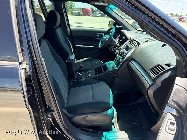 image for item ET6331 2015 Ford Explorer Police Interceptor 