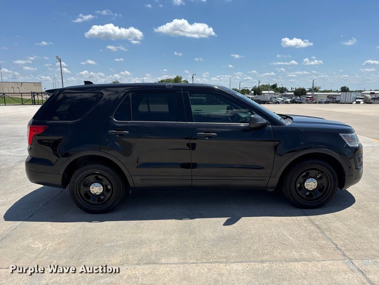 image for item ET6332 2016 Ford Explorer Police Interceptor SUV