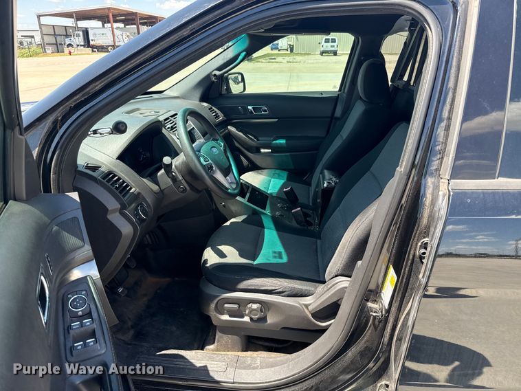 image for item ET6333 2015 Ford Explorer Police Interceptor SUV