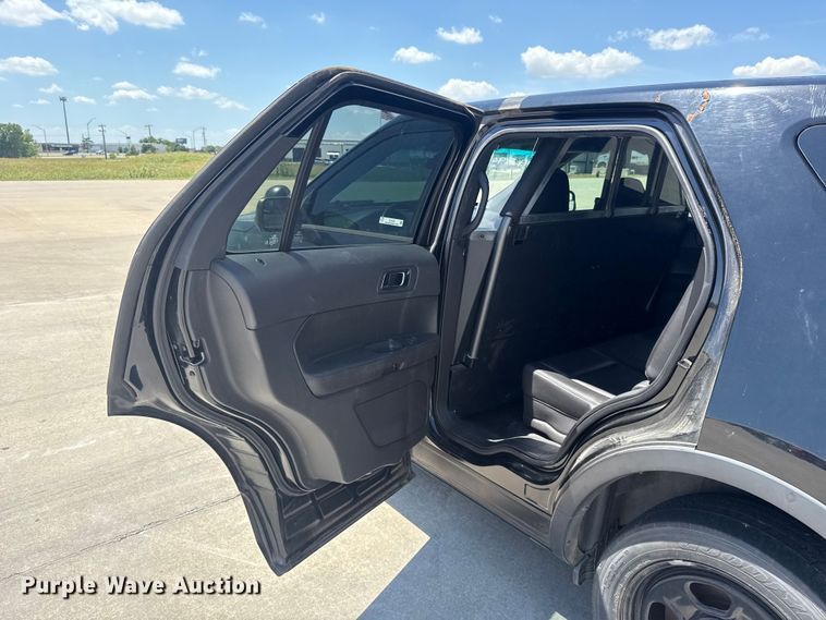 image for item ET6333 2015 Ford Explorer Police Interceptor SUV
