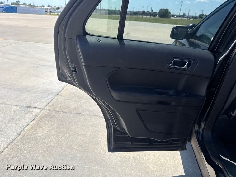 image for item ET6333 2015 Ford Explorer Police Interceptor SUV