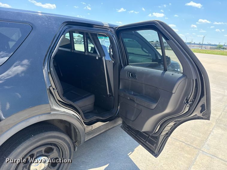 image for item ET6333 2015 Ford Explorer Police Interceptor SUV